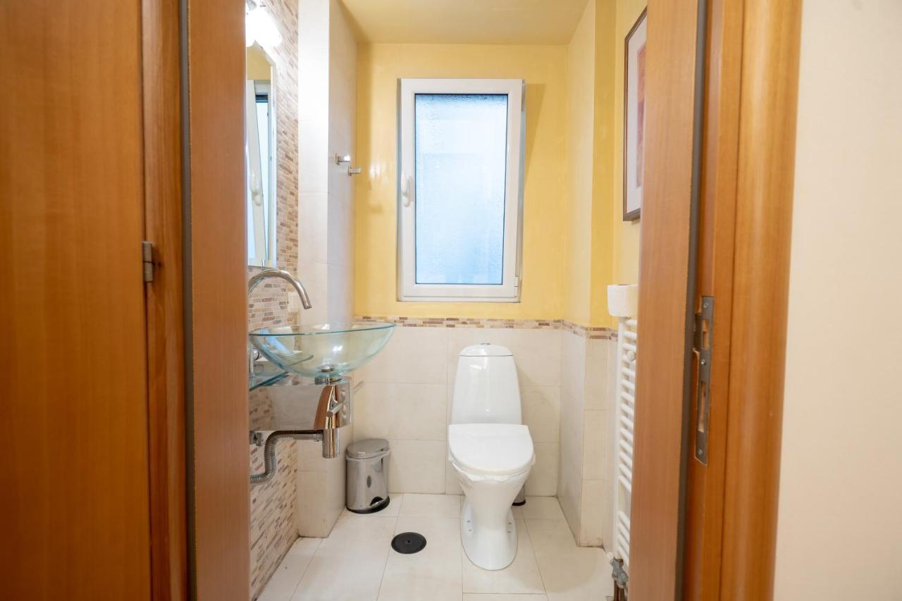 Acropolis Metro St.3 Bedrοοms 6 Persons Maisonette Atenas Exterior foto